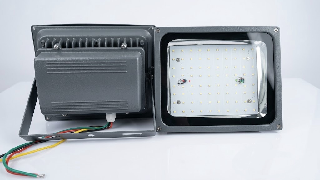 Solar LED Flood Light – 80W